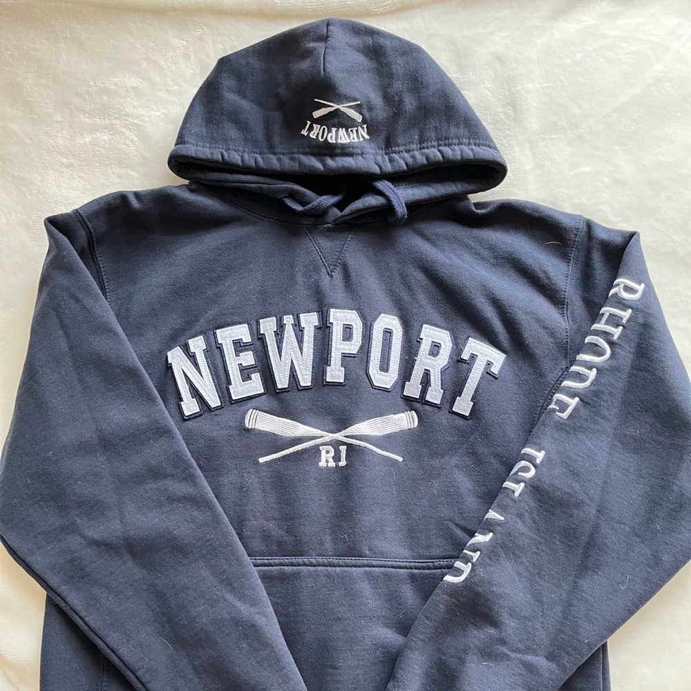⭐️ rhode island sweatshirt
